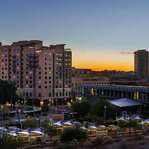 By Marriott Downtown/university Hotel